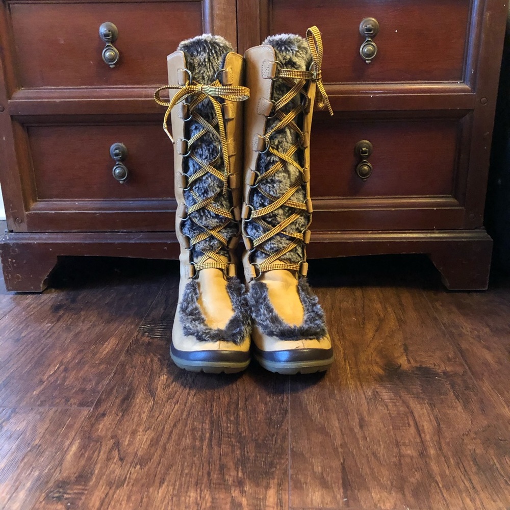 Timberland Kickadilla boots.